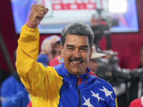 Maduro réélu, l'opposition et de nombreux pays refusent le résultat