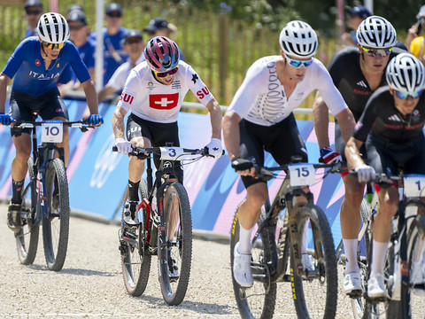 Flückiger 5e en VTT, l'or pour Tom Pidcock