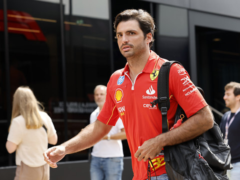 Carlos Sainz rejoint Williams