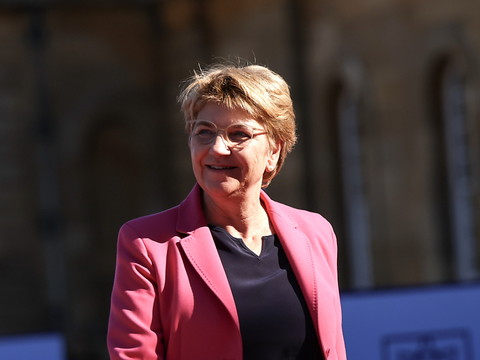 Viola Amherd appelle les Suisses de l'étranger à bâtir des ponts