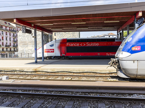 Ligne ferroviaire LGV Sud-Est paralysée, 80'000 voyageurs touchés