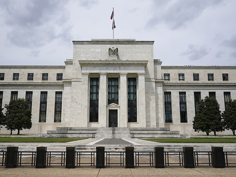 La Fed maintient ses taux, 