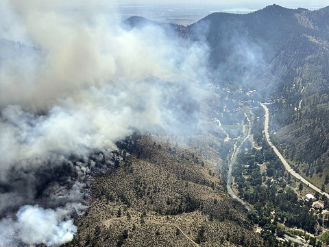 Un mort dans l'un des incendies qui ravagent les Etats-Unis