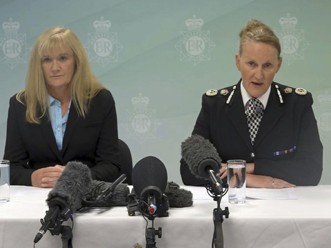 Attaque en Angleterre: un adolescent inculpé pour meurtre