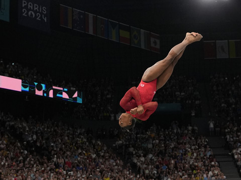 Simone Biles pour la 3e fois en or dans ces JO