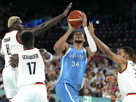 Allemagne et Serbie en demi-finales