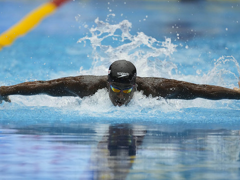 Touche illicite de Josh Liendo sur 100 m papillon?
