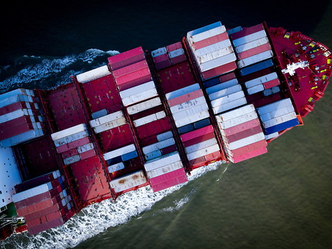 Maersk: recul du bénéfice net de 45% au deuxième trimestre