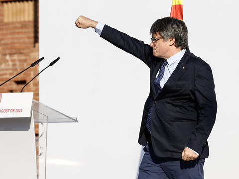 Après 7ans d'exil, Puigdemont réapparaît en Espagne, et disparaît