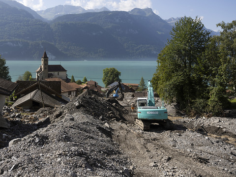 Six maisons menacées d'effondrement à Brienz BE