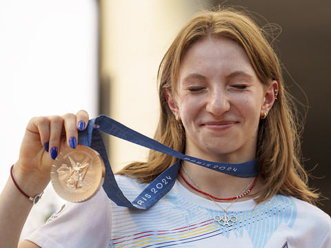 La gymnaste roumaine Barbosu a récupéré sa médaille de bronze