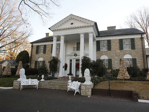 Etats-Unis: arrêtée pour avoir tenté de s'approprier la maison d'Elvis Presley