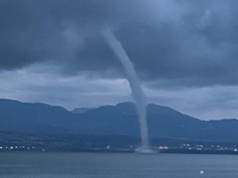 Une trombe s'est formée au-dessus du lac Léman