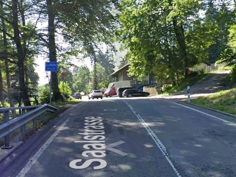 Jura argovien: une skateboardeuse passe sous une voiture et se tue