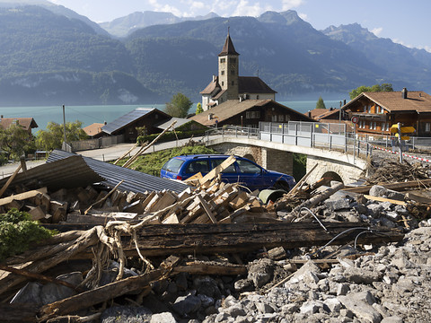 Plus de gravats que prévu à Brienz (BE), ligne ferroviaire impactée
