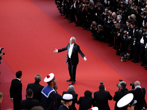 Obsèques d'Alain Delon samedi, célébrées par Monseigneur Di Falco