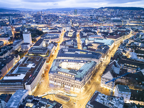 Les grands magasins Bongénie montent en gamme à Zurich
