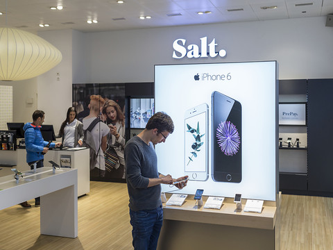 Salt progresse au premier semestre