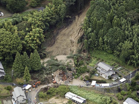 Le Japon frappé par un typhon extrêmement puissant