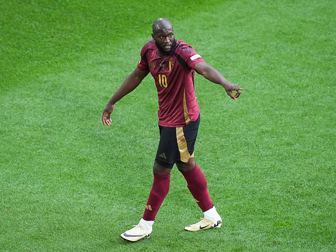 Romelu Lukaku s'engage pour trois ans avec Naples