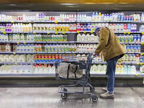 Inflation stable en juillet aux Etats-Unis, la Fed prête à agir