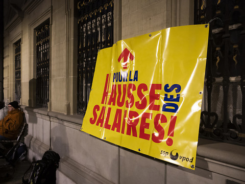 Les salaires nominaux augmentent plus que prévu