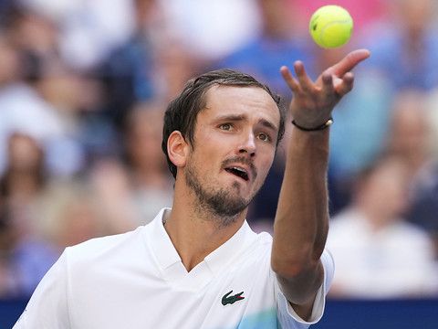 Medvedev lâche quatre jeux face à Borges