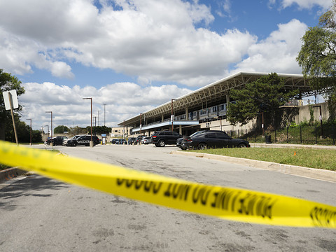 Quatre passagers tués par balle dans un train de banlieue à Chicago