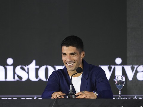 Luis Suarez annonce sa retraite internationale à 37 ans