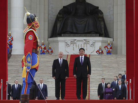 Tapis rouge pour Poutine en Mongolie, malgré le mandat d'arrêt