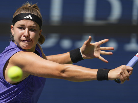 Karolina Muchova bat Beatriz Haddad et retrouve les demi-finales