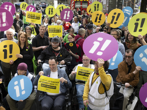 L'initiative pour l'inclusion a recueilli 108'000 signatures