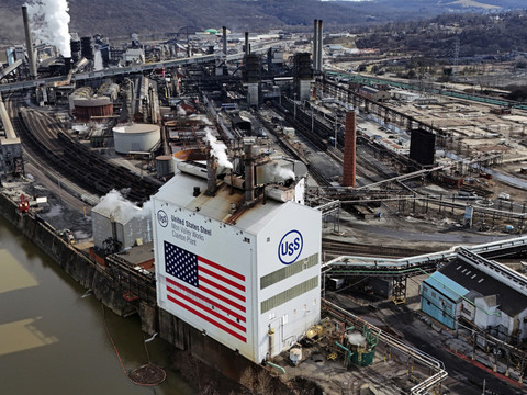 US Steel avertit d'un plan social si son rachat échoue