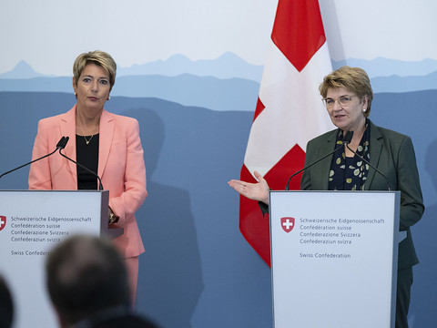 Budget: le Conseil fédéral veut s'appuyer sur une large base