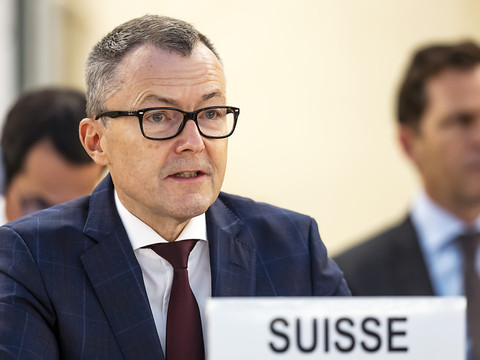 La Suisse et près de 60 pays ciblent la loi afghane sur les moeurs