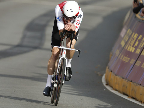 Stefan Kung reste à 10'' d'un troisième sacre