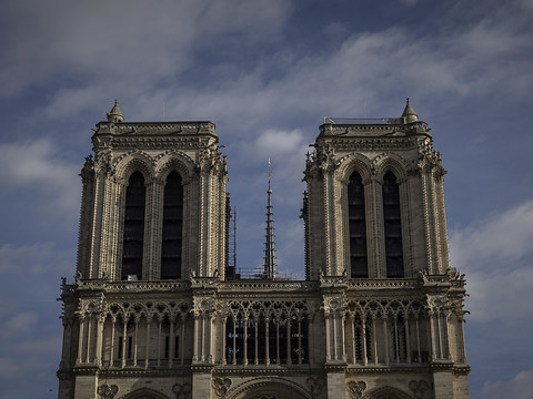 Notre-Dame retrouve huit cloches à trois mois de sa réouverture