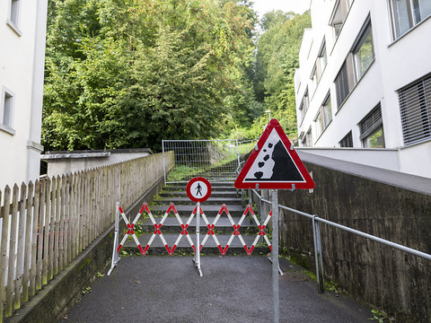 Maisons et ligne CFF menacées par un risque d'éboulement à Lucerne