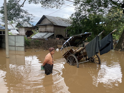 La junte birmane demande de l'aide étrangère après les inondations