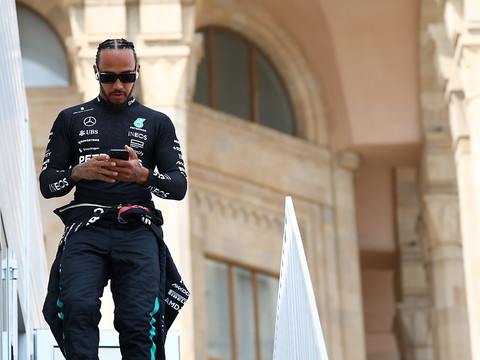 Hamilton et Ocon partiront de la voie des stands