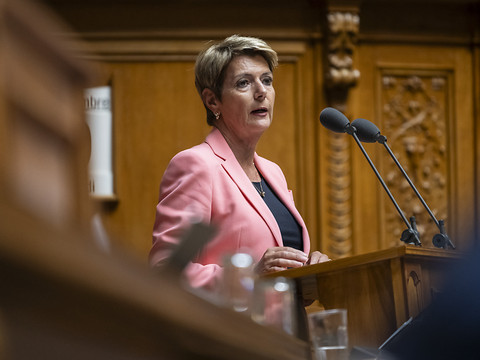 Le Parlement empoigne l'imposition individuelle