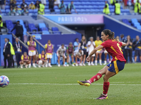 La Ballon d'Or Aitana Bonmatí prolonge au Barça jusqu'en 2028