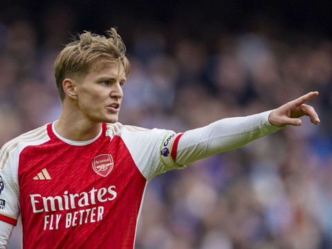 Arsenal: le capitaine Odegaard blessé