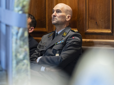 L'armée aura 4 milliards de plus, compensés sur d'autres postes