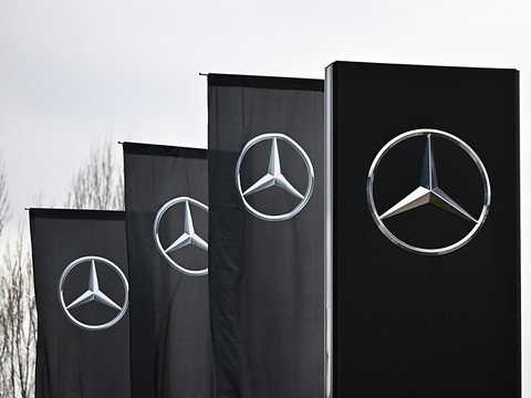 Mercedes-Benz abaisse encore sa prévision de rentabilité pour 2024