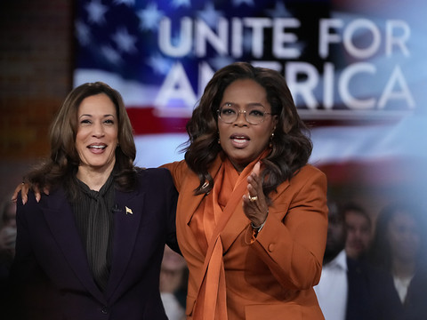 Des Américains commencent à voter à la présidentielle