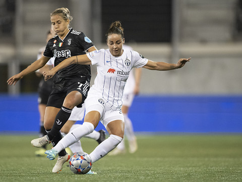 Vanessa Bernauer range ses crampons