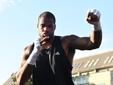 Dubois fracasse Joshua et légitime sa ceinture mondiale