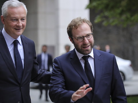 Premiers pas du gouvernement Barnier à Matignon puis à l'Elysée