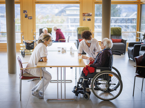 Les conditions de vie en EMS dans le viseur de l'ASSM